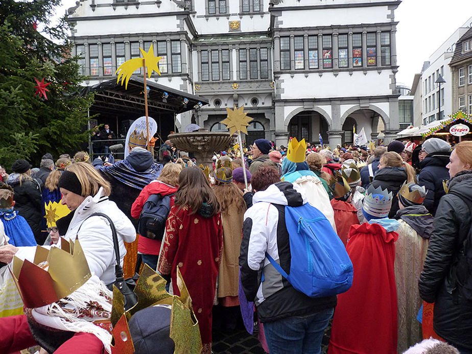 Bundesweite Eröffnung der Sternsingeraktion in Paderborn (Foto: Karl-Franz Thiede)